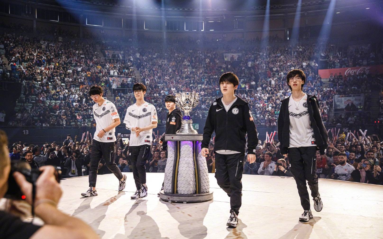 JackeyLove官方宣布领先优势明显新规，美国队引发争议！-九游app